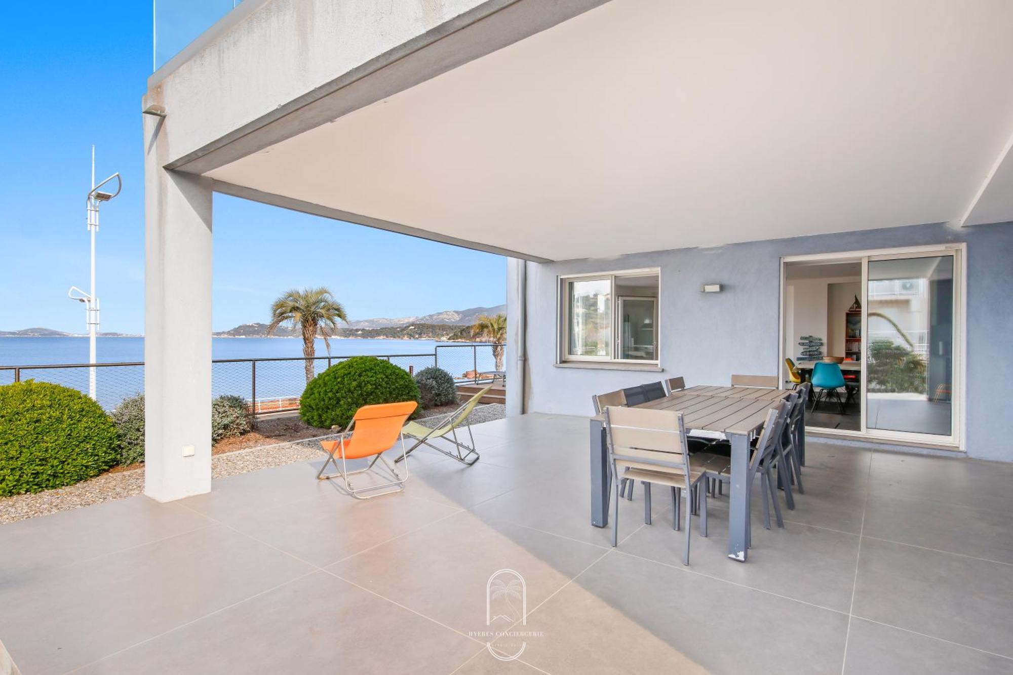 Villa Antoine Appartement Rdj Vue Mer Clim Wifi Parking Plage 50M La Garonne Le Pradet Eksteriør billede
