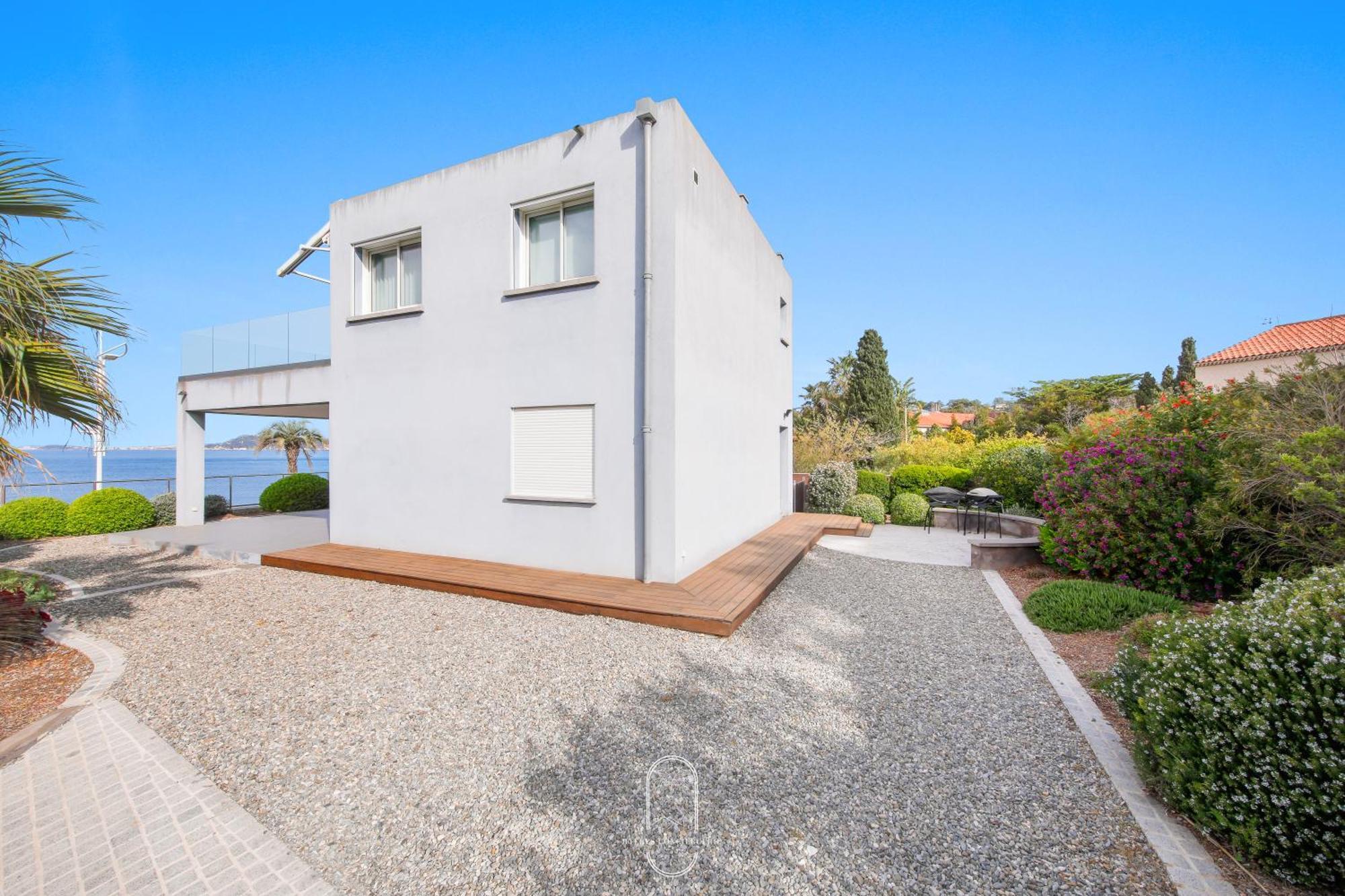 Villa Antoine Appartement Rdj Vue Mer Clim Wifi Parking Plage 50M La Garonne Le Pradet Eksteriør billede