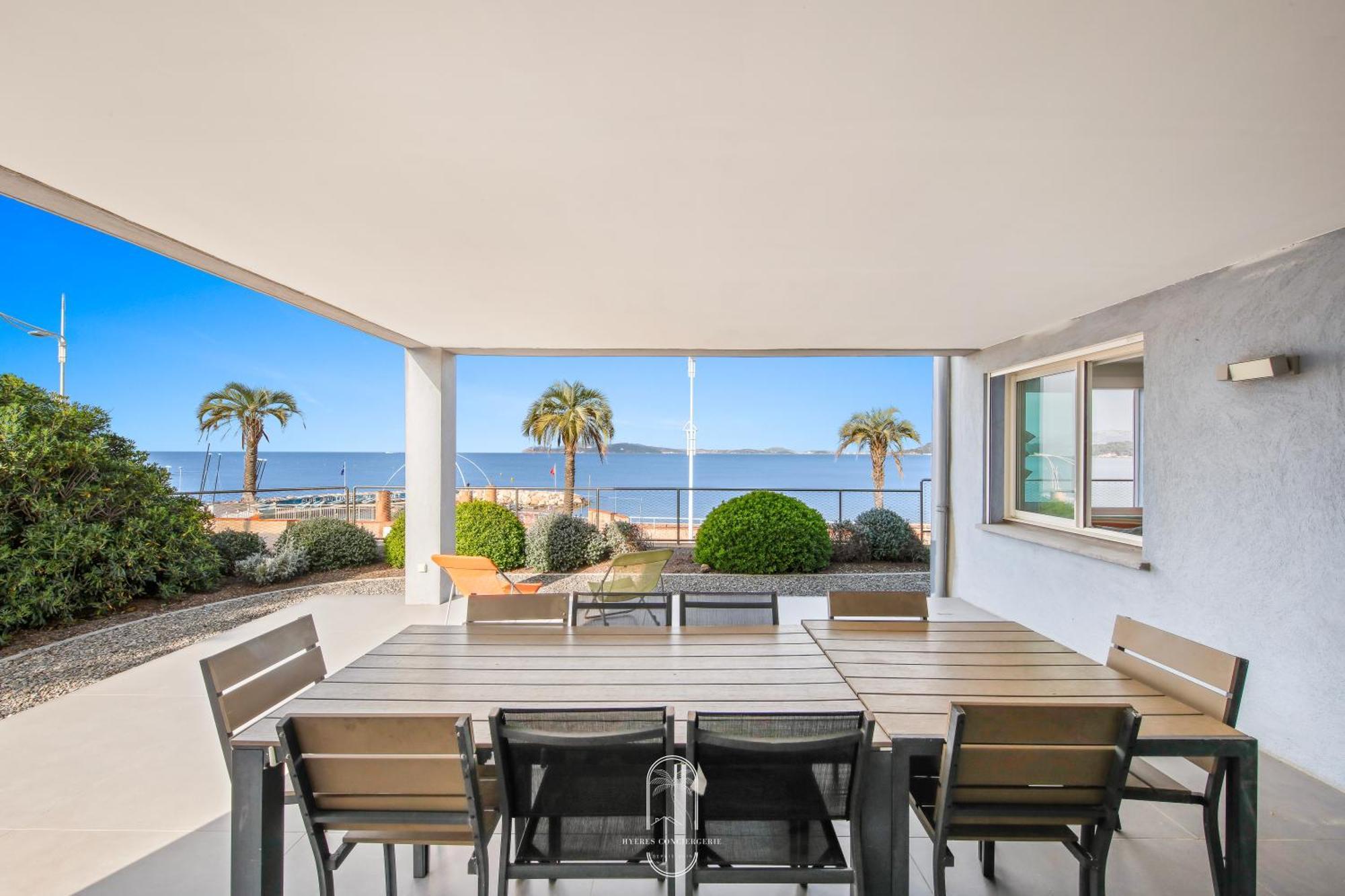 Villa Antoine Appartement Rdj Vue Mer Clim Wifi Parking Plage 50M La Garonne Le Pradet Eksteriør billede