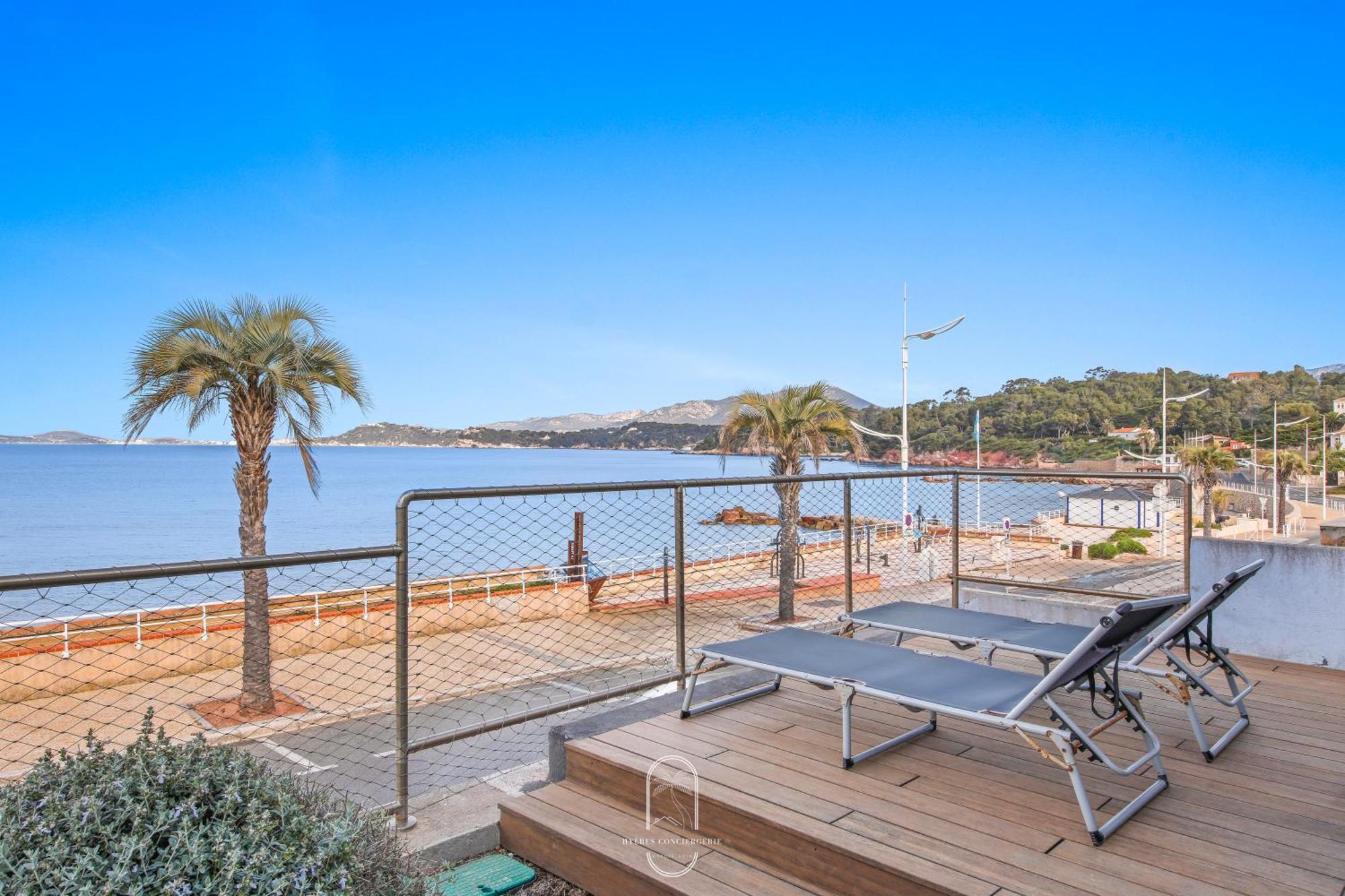 Villa Antoine Appartement Rdj Vue Mer Clim Wifi Parking Plage 50M La Garonne Le Pradet Eksteriør billede