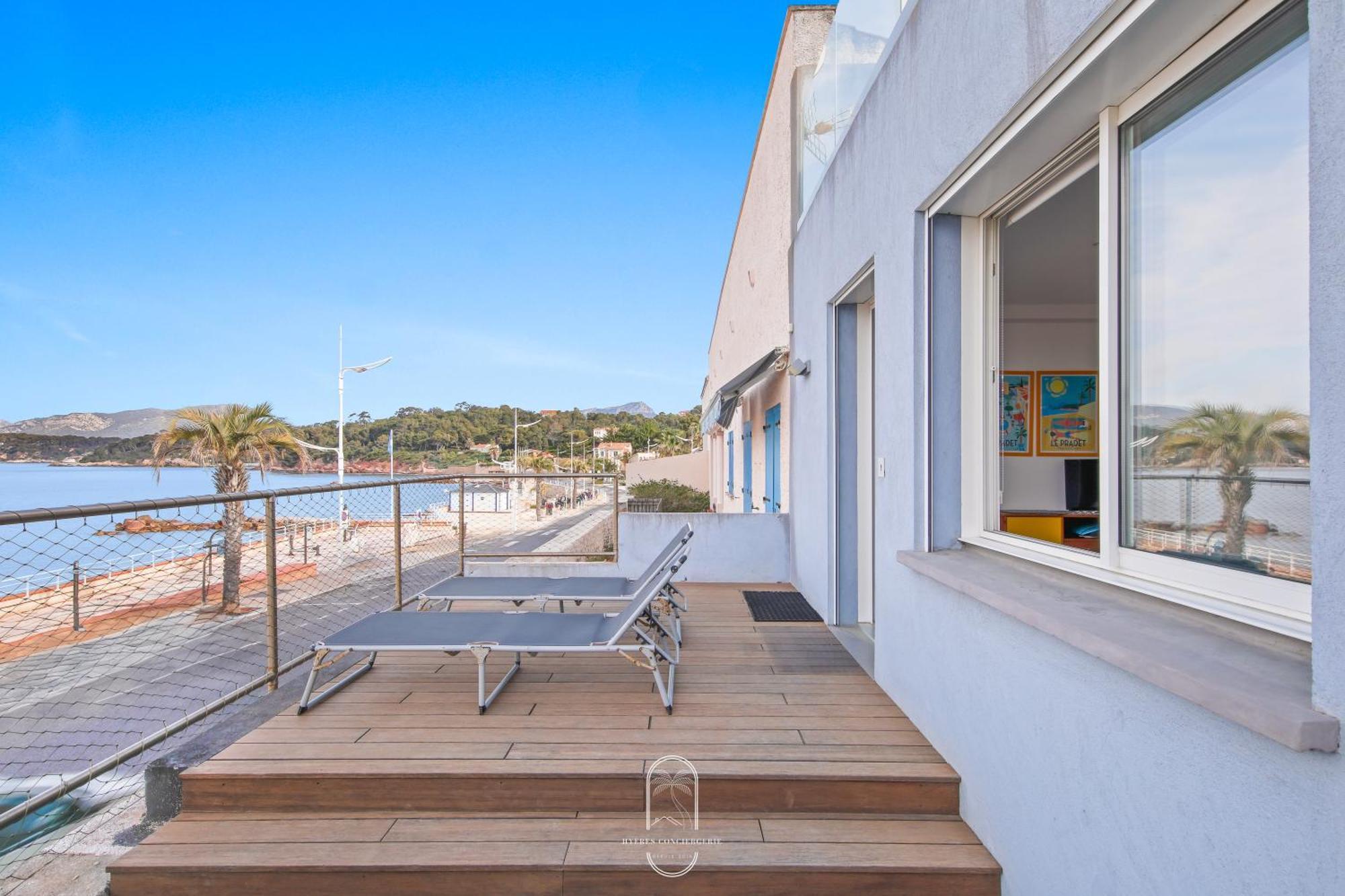 Villa Antoine Appartement Rdj Vue Mer Clim Wifi Parking Plage 50M La Garonne Le Pradet Eksteriør billede