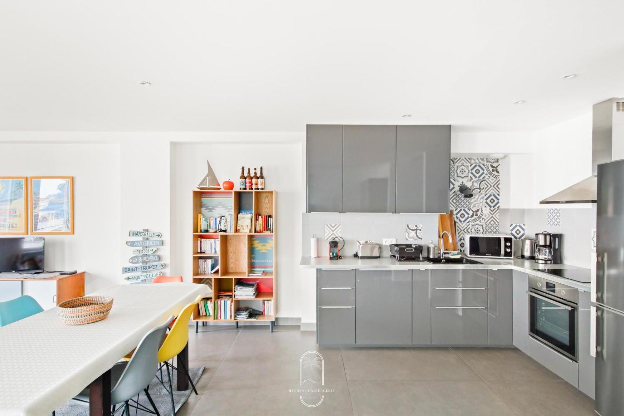 Villa Antoine Appartement Rdj Vue Mer Clim Wifi Parking Plage 50M La Garonne Le Pradet Eksteriør billede